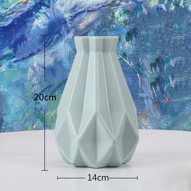 Vanadio Vase - Modern Style Flower Vase - Luca Mancini